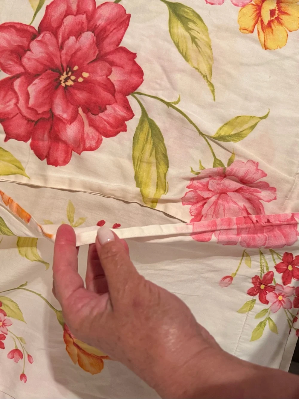 Set Of 2 Standard Pillowcase European Sham Multicolor Floral 25”x19”